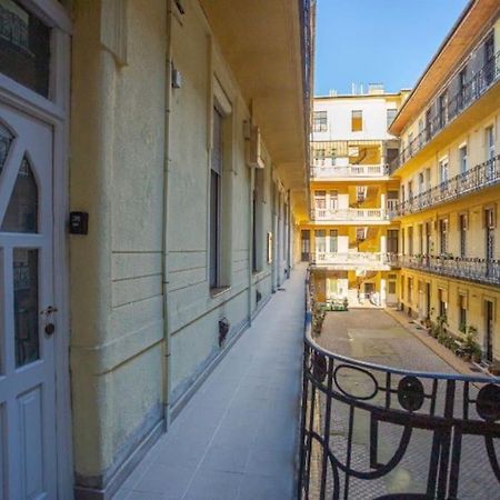 Cosy 2 Bedroom Flat In Akacfa St., Sol بودابست المظهر الخارجي الصورة
