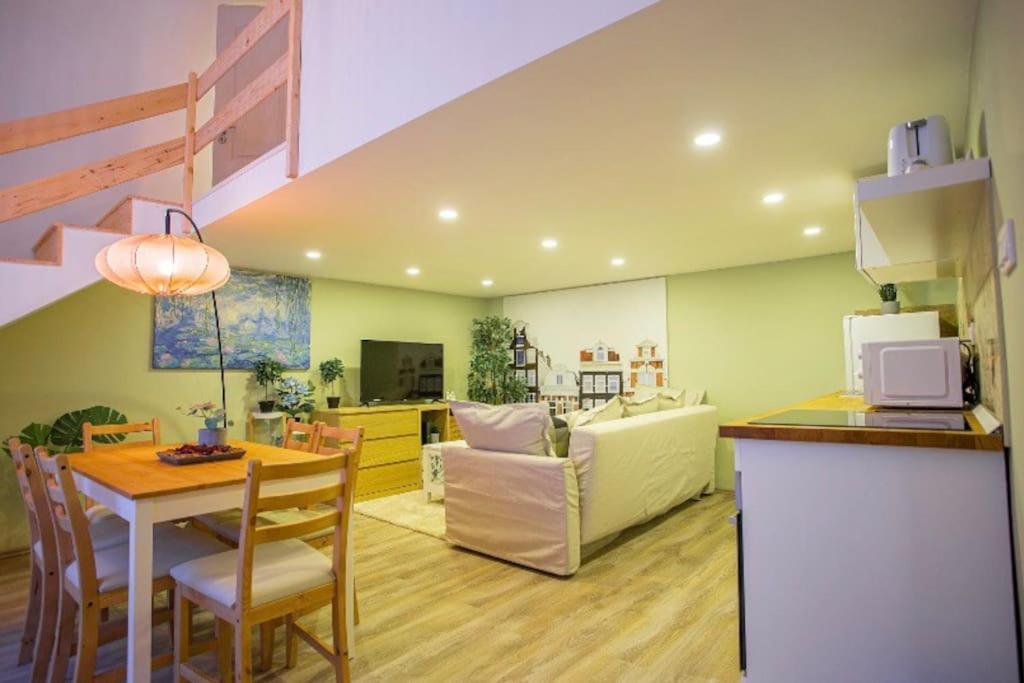 Cosy 2 Bedroom Flat In Akacfa St., Sol بودابست المظهر الخارجي الصورة
