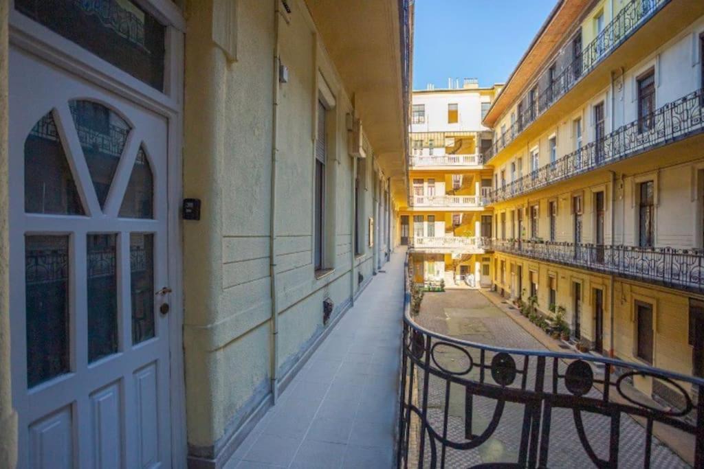 Cosy 2 Bedroom Flat In Akacfa St., Sol بودابست المظهر الخارجي الصورة